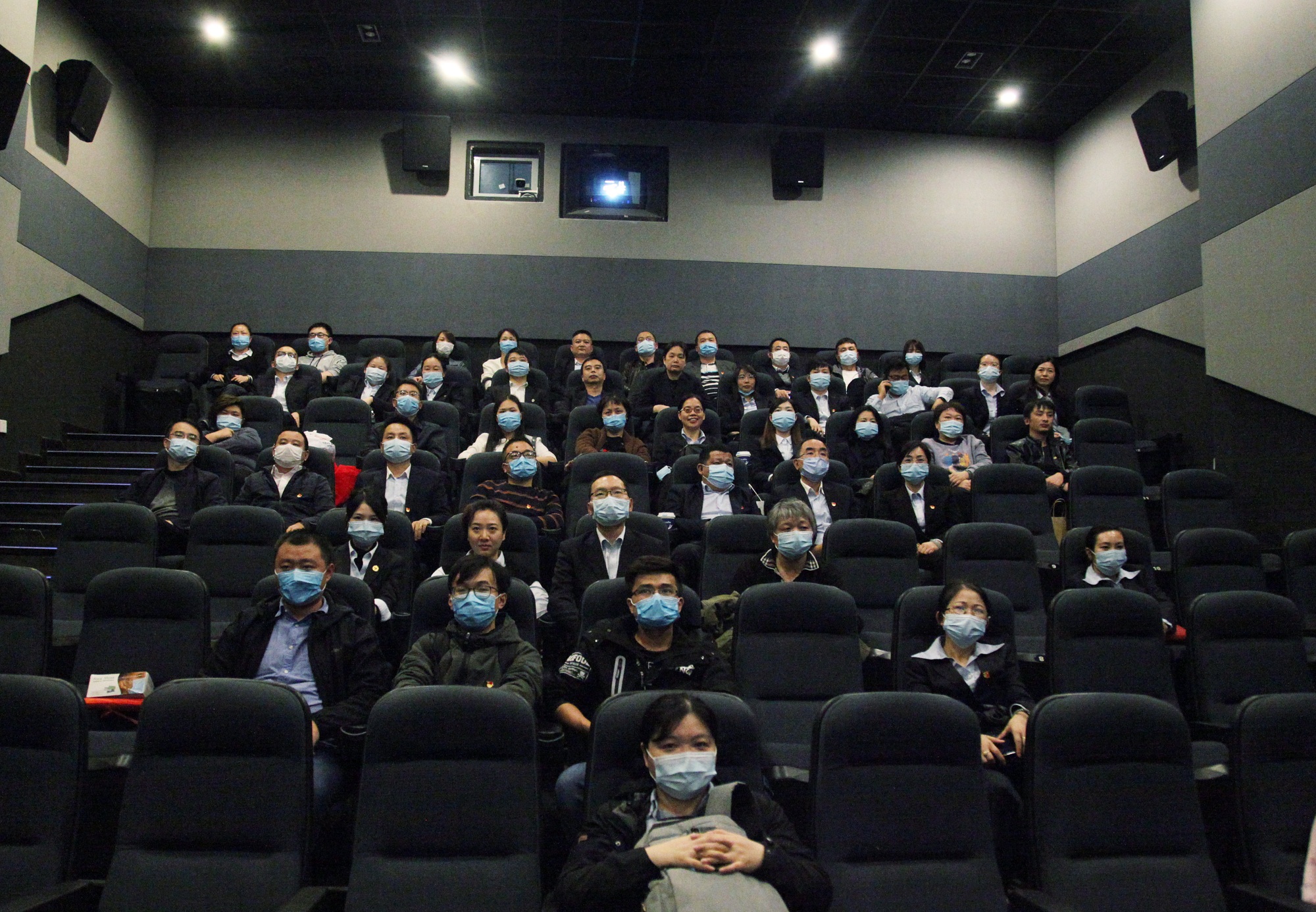 20201026101585.jpg 观影IMG_6032_副本.jpg