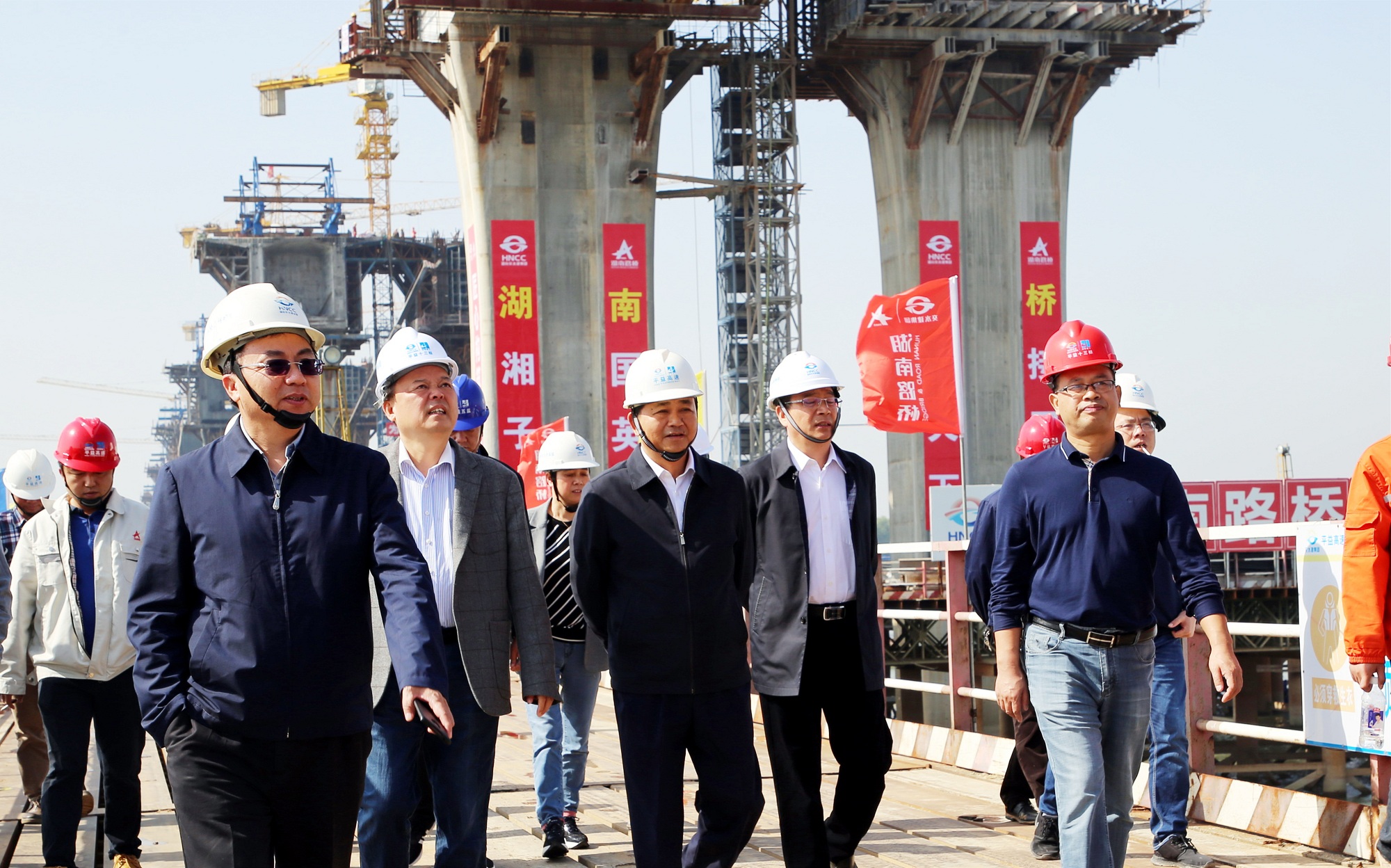 20201030815538.jpg 周雄飞调研指导平益项目建设305_副本.jpg