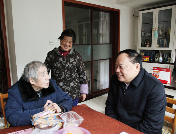 20220209588803.jpg 9龚智辉慰问IMG_2030_副本.jpg